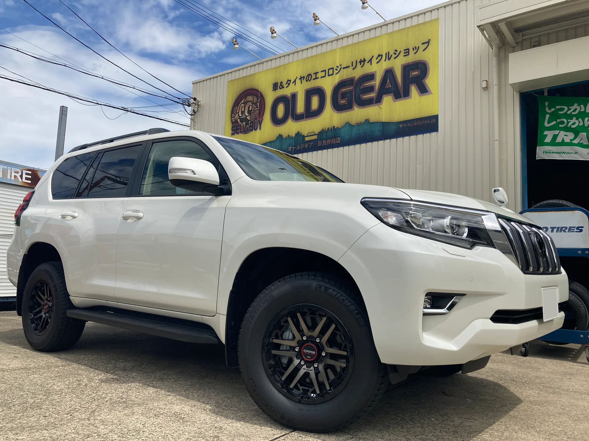 Work Crag T-GRABIC on Toyota Land Cruiser Prado J150.1