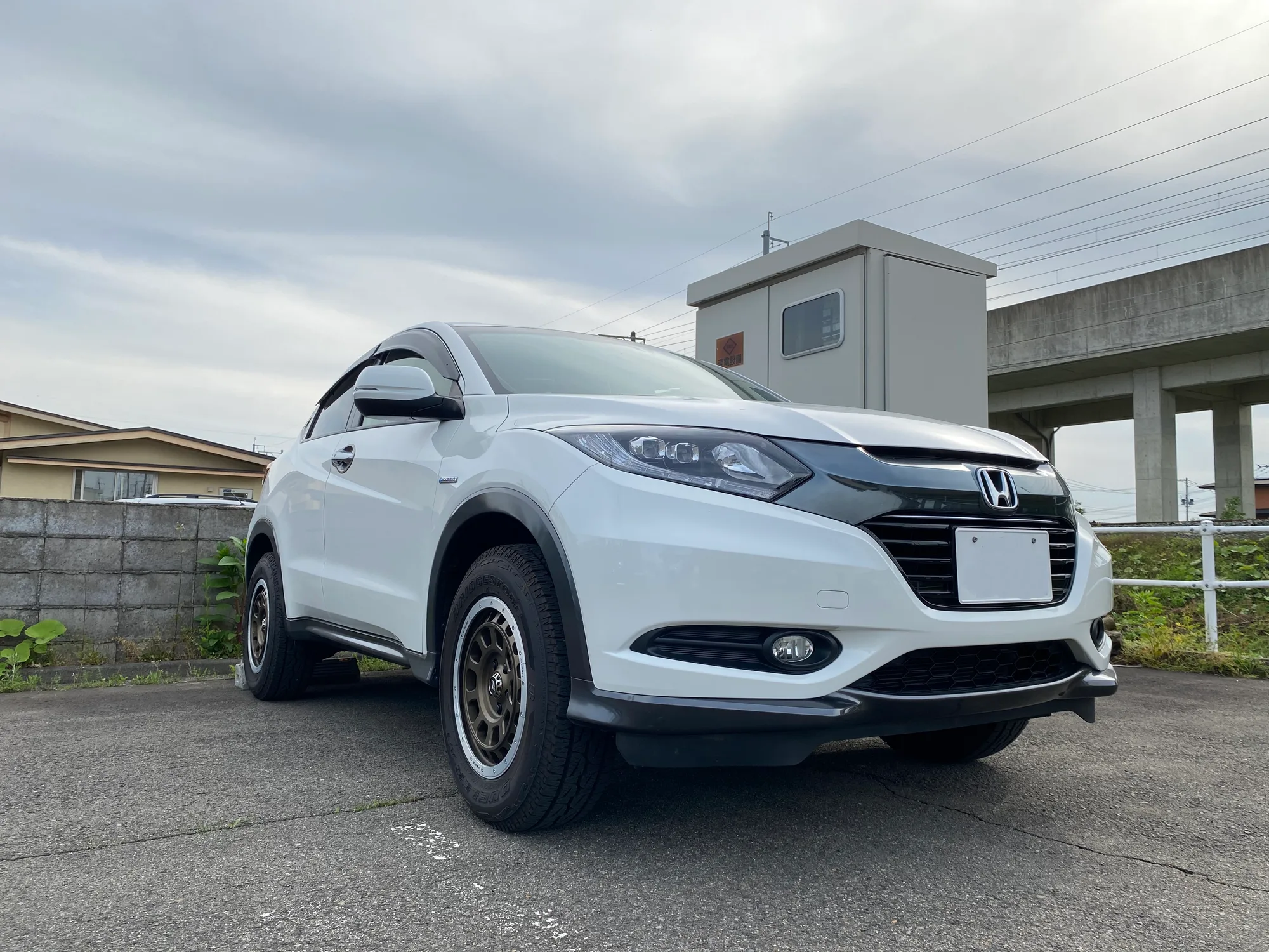 Work Crag T-GRABIC on Honda Vezel 1st gen (RU)