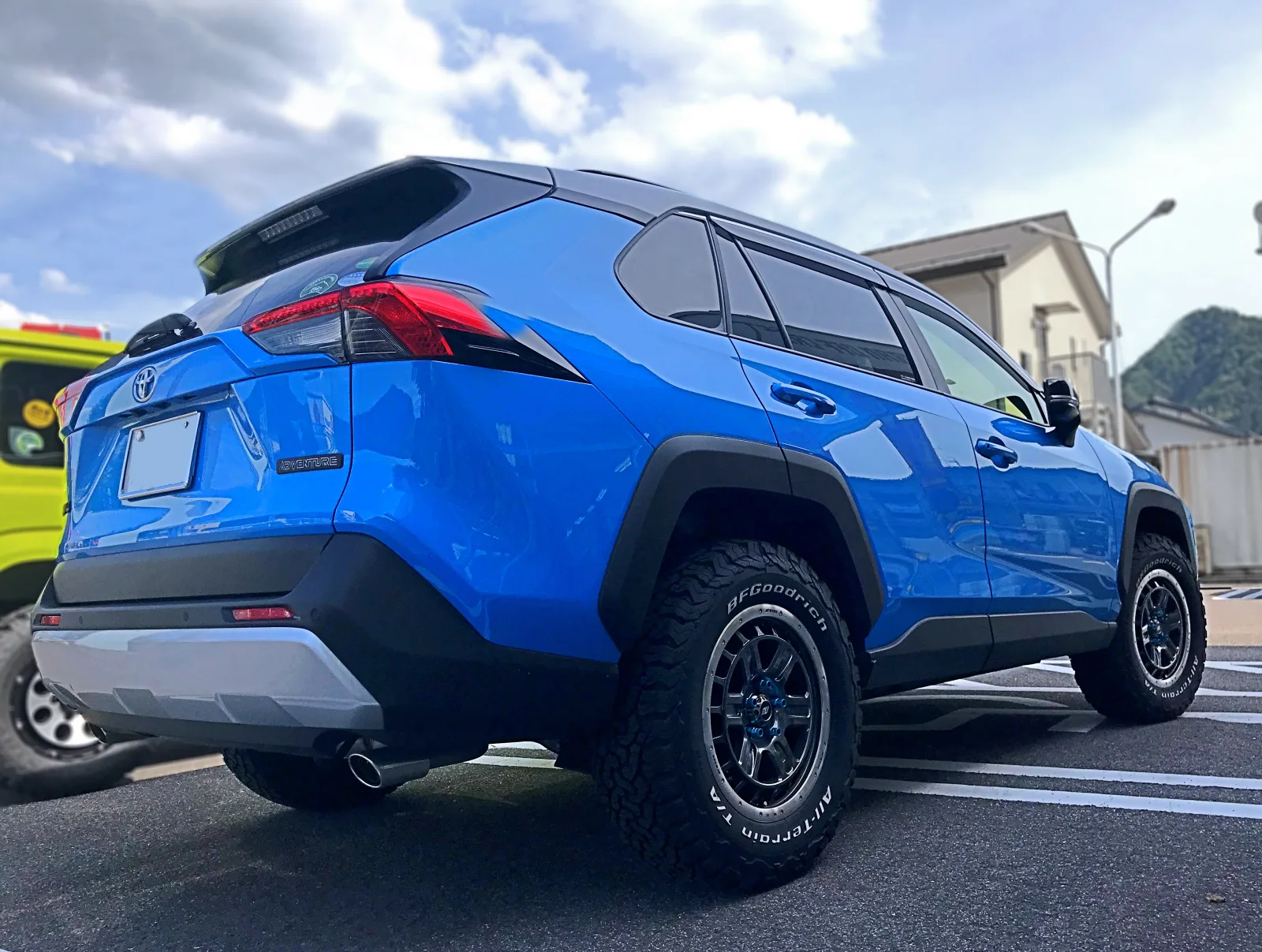 Work Crag T-GRABIC on Toyota RAV4 XA50