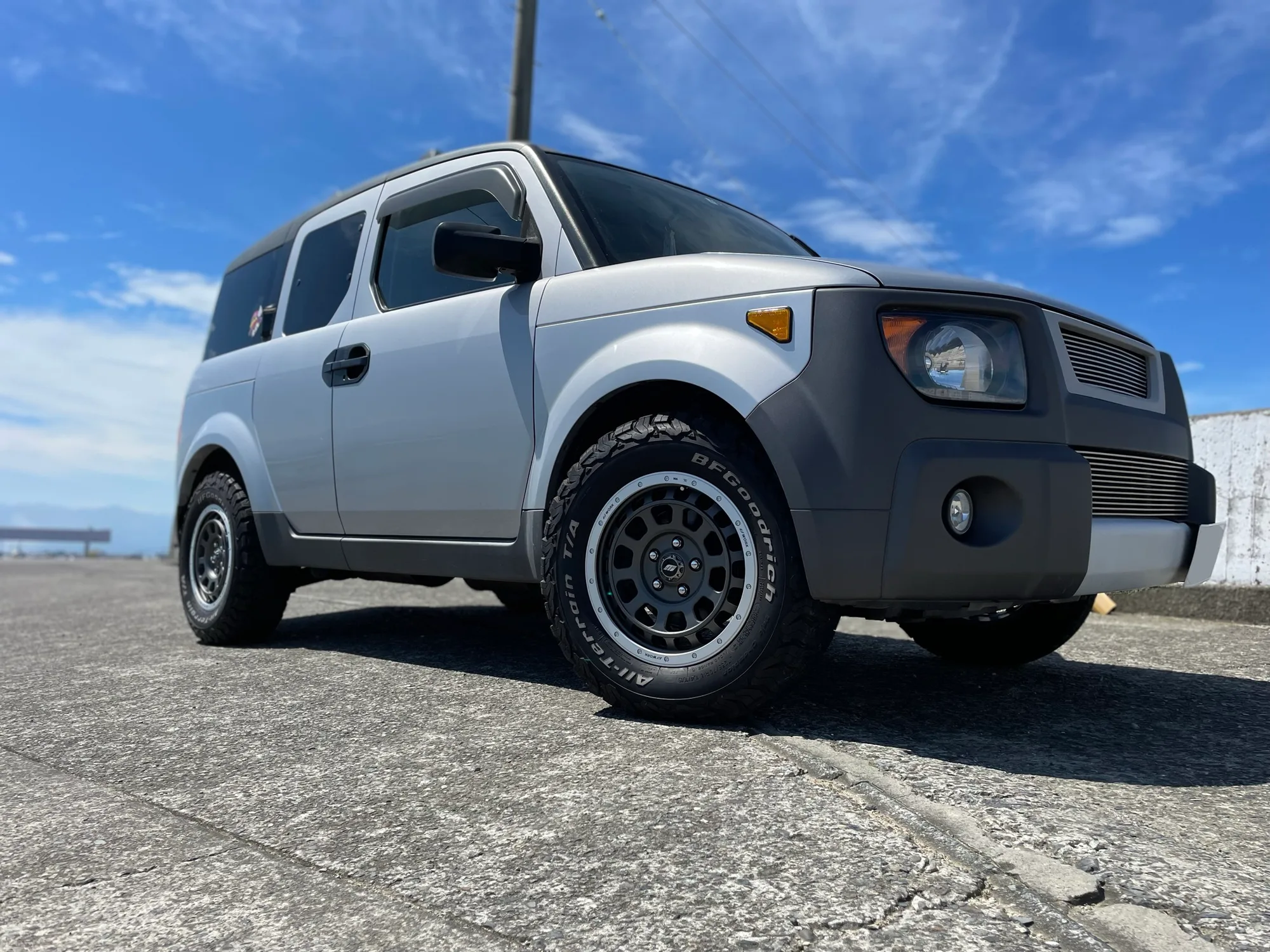 Work Crag T-GRABIC on Honda Element (2003-2011)