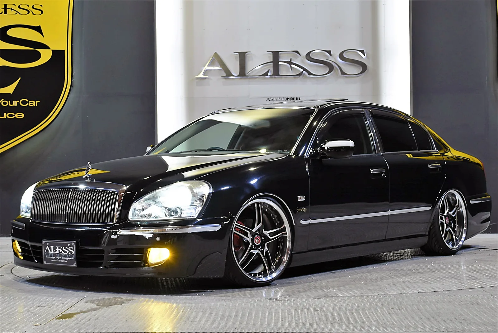 Work Durandal DD5.2 on Nissan President PGF50