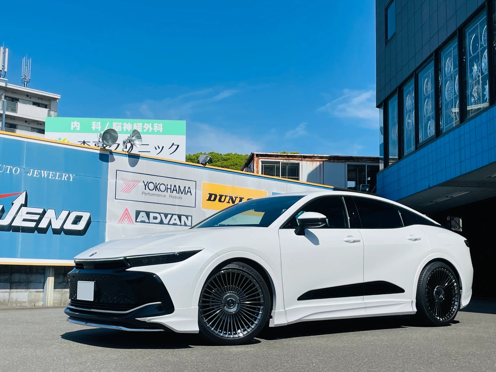 Work Emitz Strahl on Toyota Crown S235, photo 2