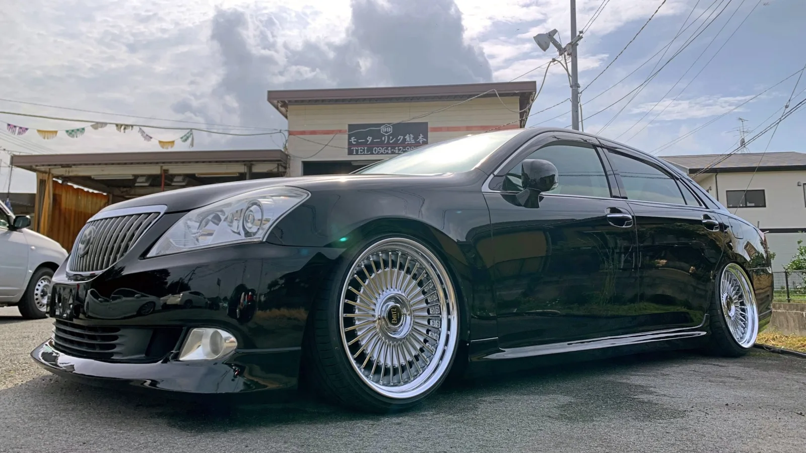 Work Emitz on Toyota Crown Majesta S210, photo 3