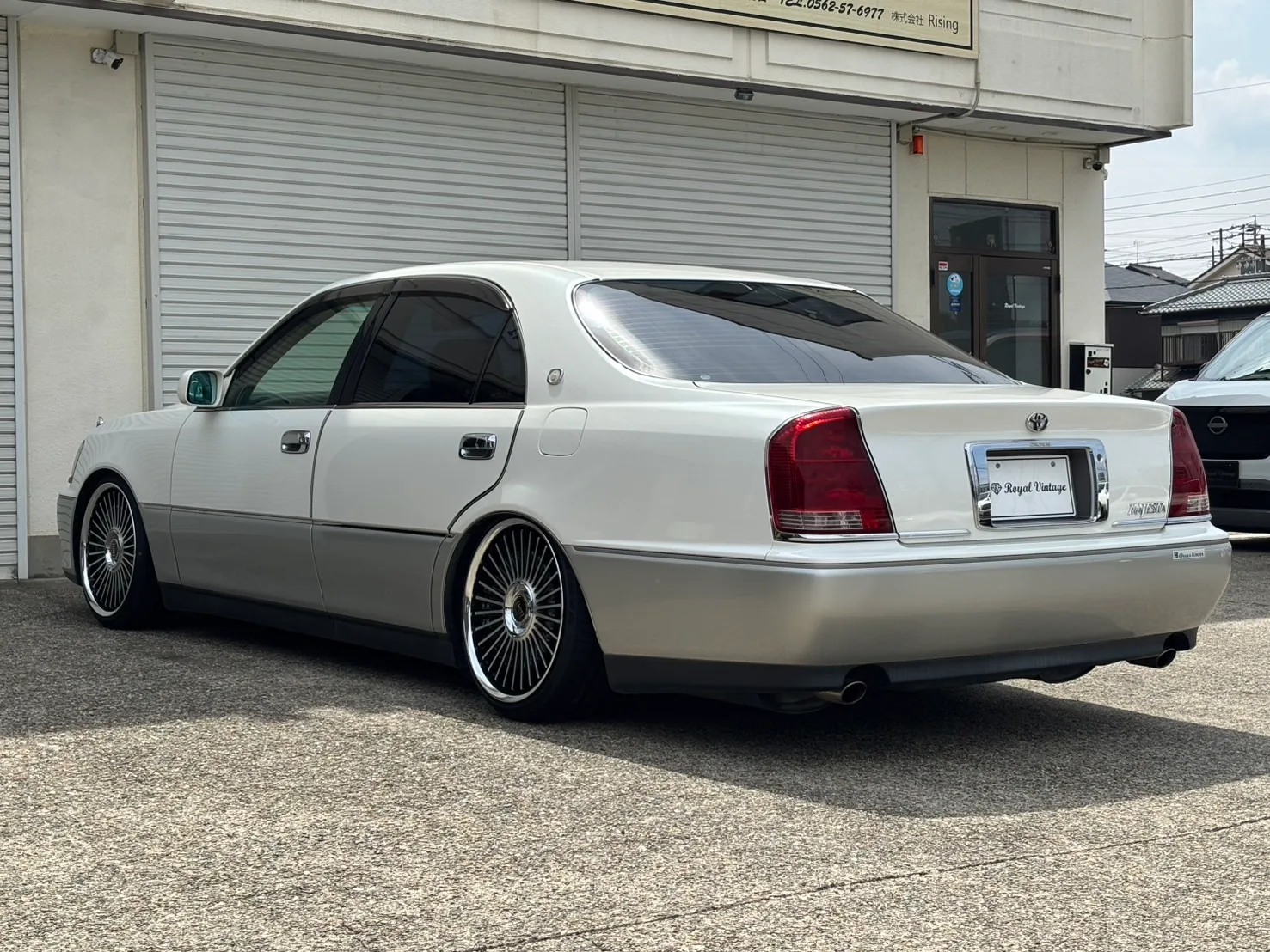 Work Emitz on Toyota Crown Majesta S210, photo 8
