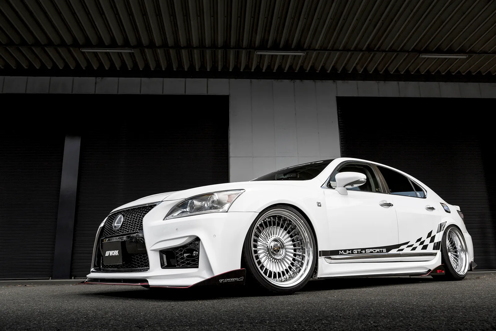 Work Emitz on Lexus LS XF40, photo 3