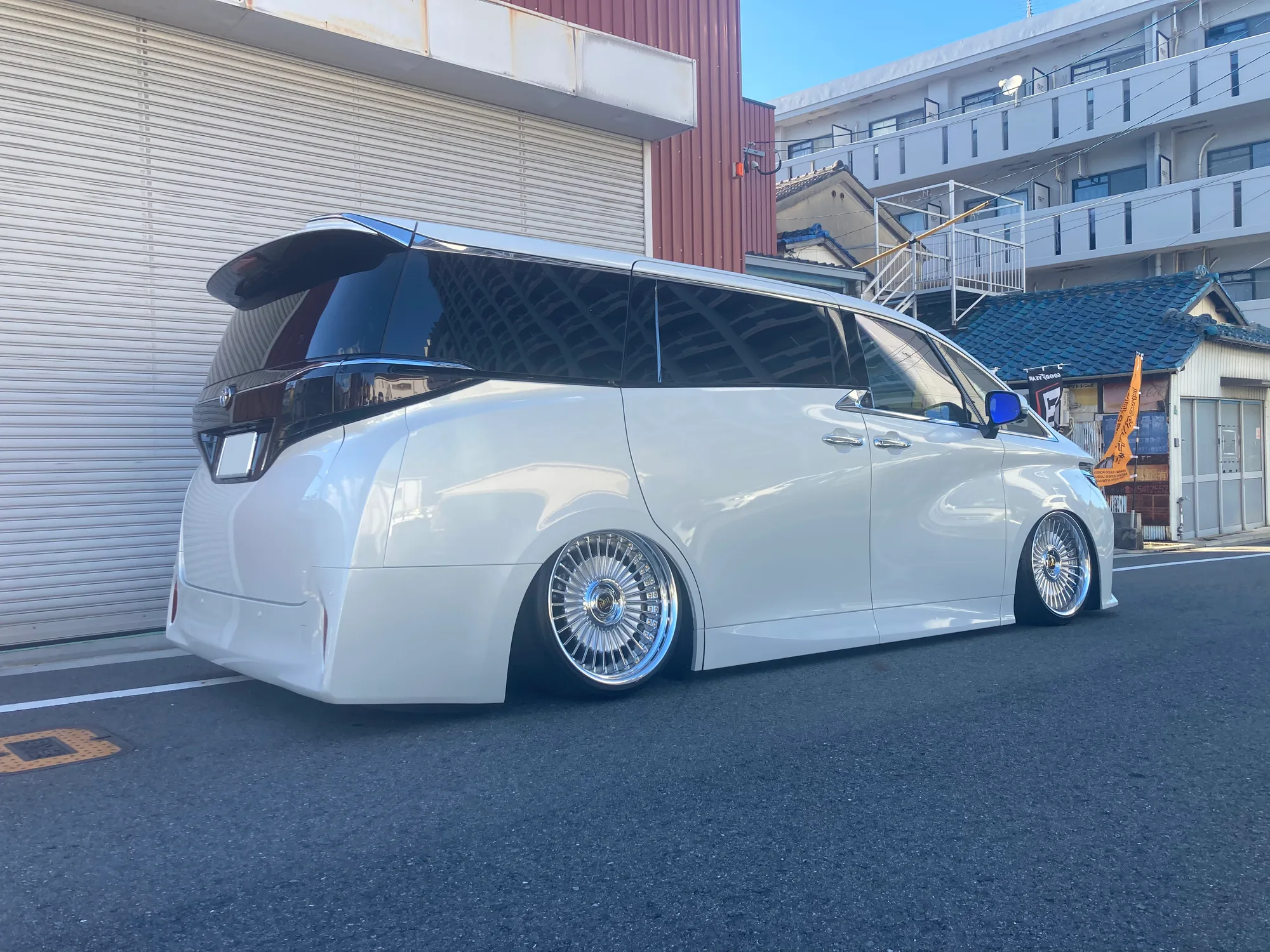 Work Emitz on Toyota Vellfire AH30, photo 7
