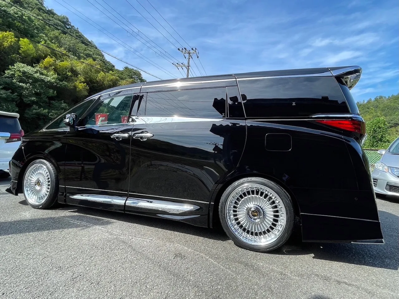 Work Emitz on Toyota Vellfire AH30, photo 11