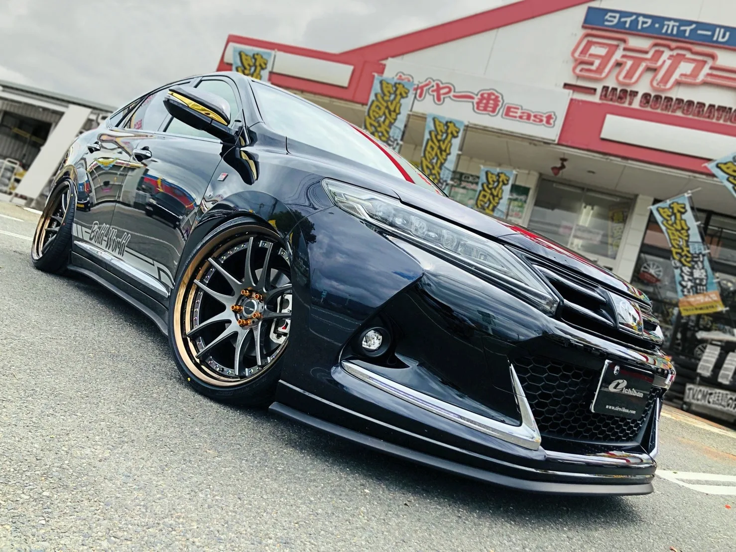 Work EMOTION CR 3p on Toyota Harrier XU60