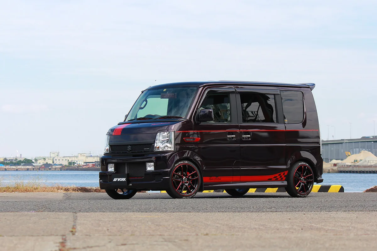 Work EMOTION CR極 on Suzuki Every DA64