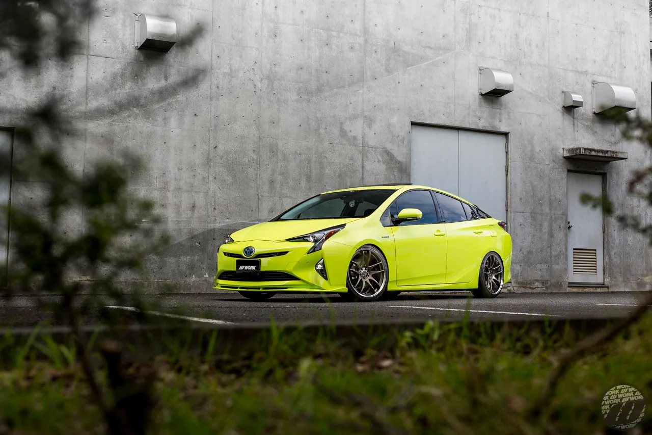 Work Emotion CR2P on Toyota Prius XW50, photo 3