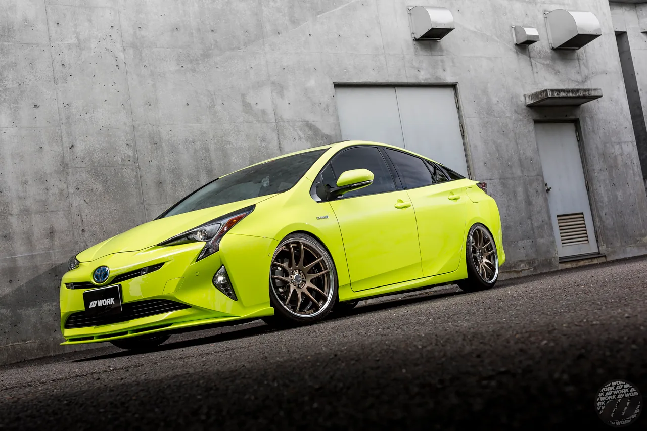 Work Emotion CR2P on Toyota Prius XW50, photo 2