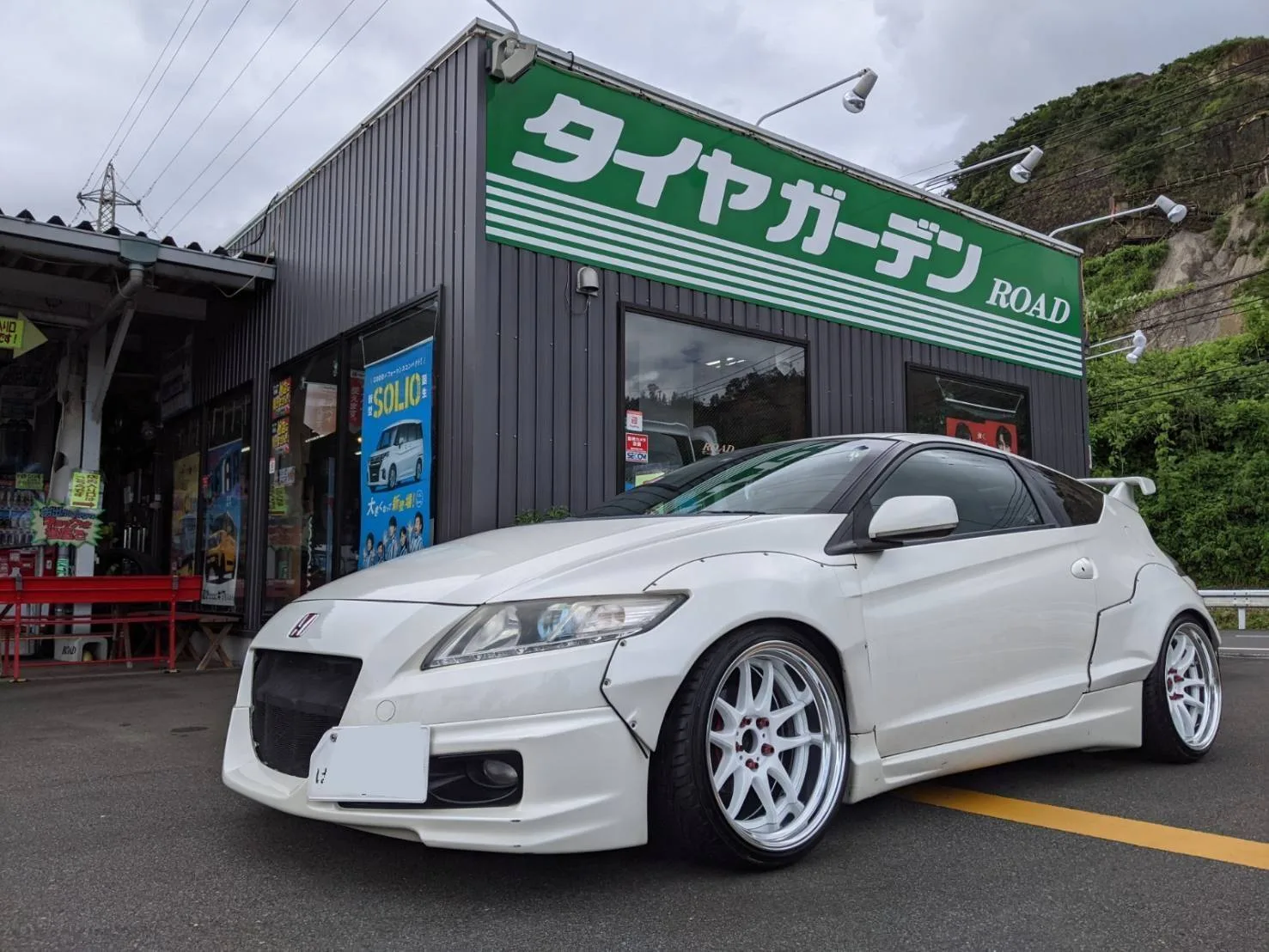 Work Emotion CR2P on Honda CR-Z (ZF1/ZF2)