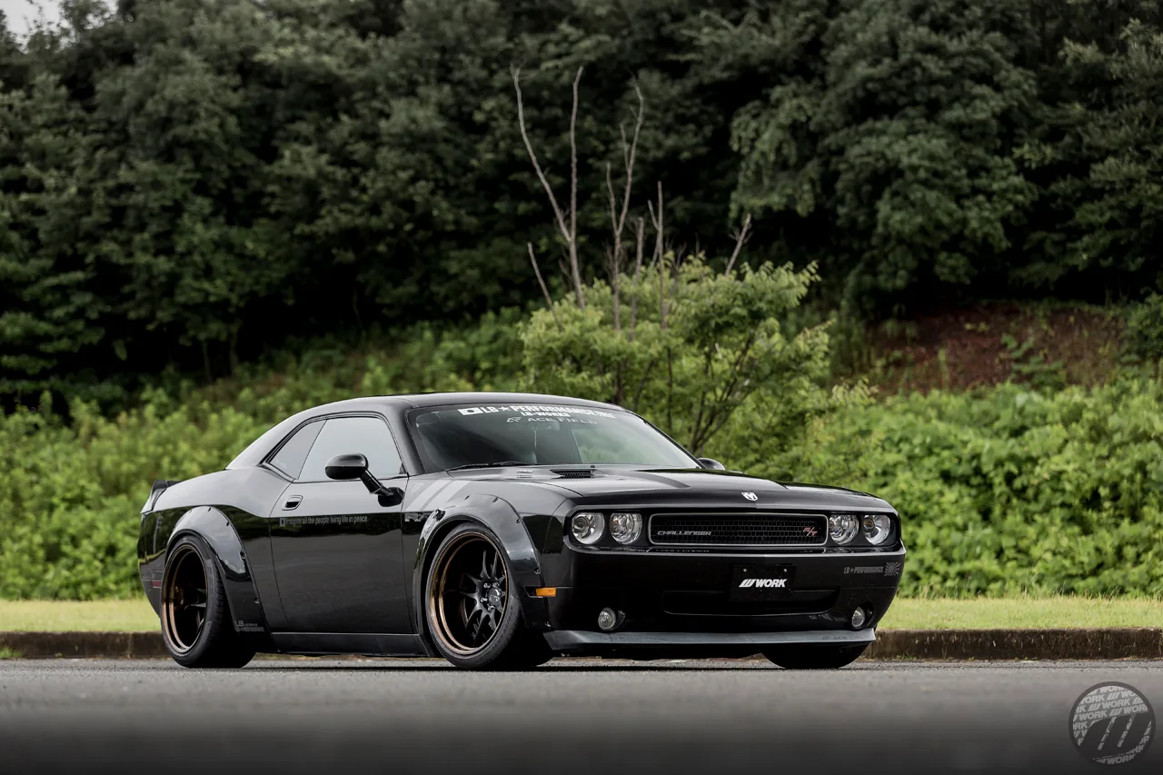 Work Emotion CR2P on Dodge Challenger LC (3rd gen), photo 2