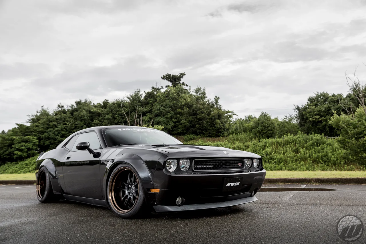Work Emotion CR2P on Dodge Challenger LC (3rd gen)