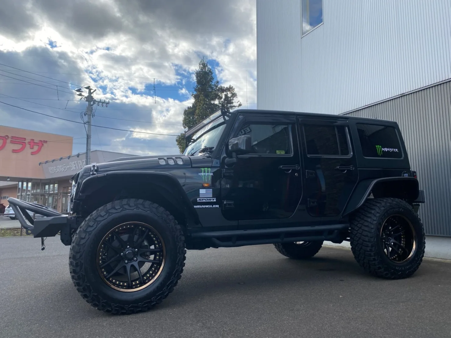 Work Emotion CR3P on Jeep Wrangler JK (2007-2018)