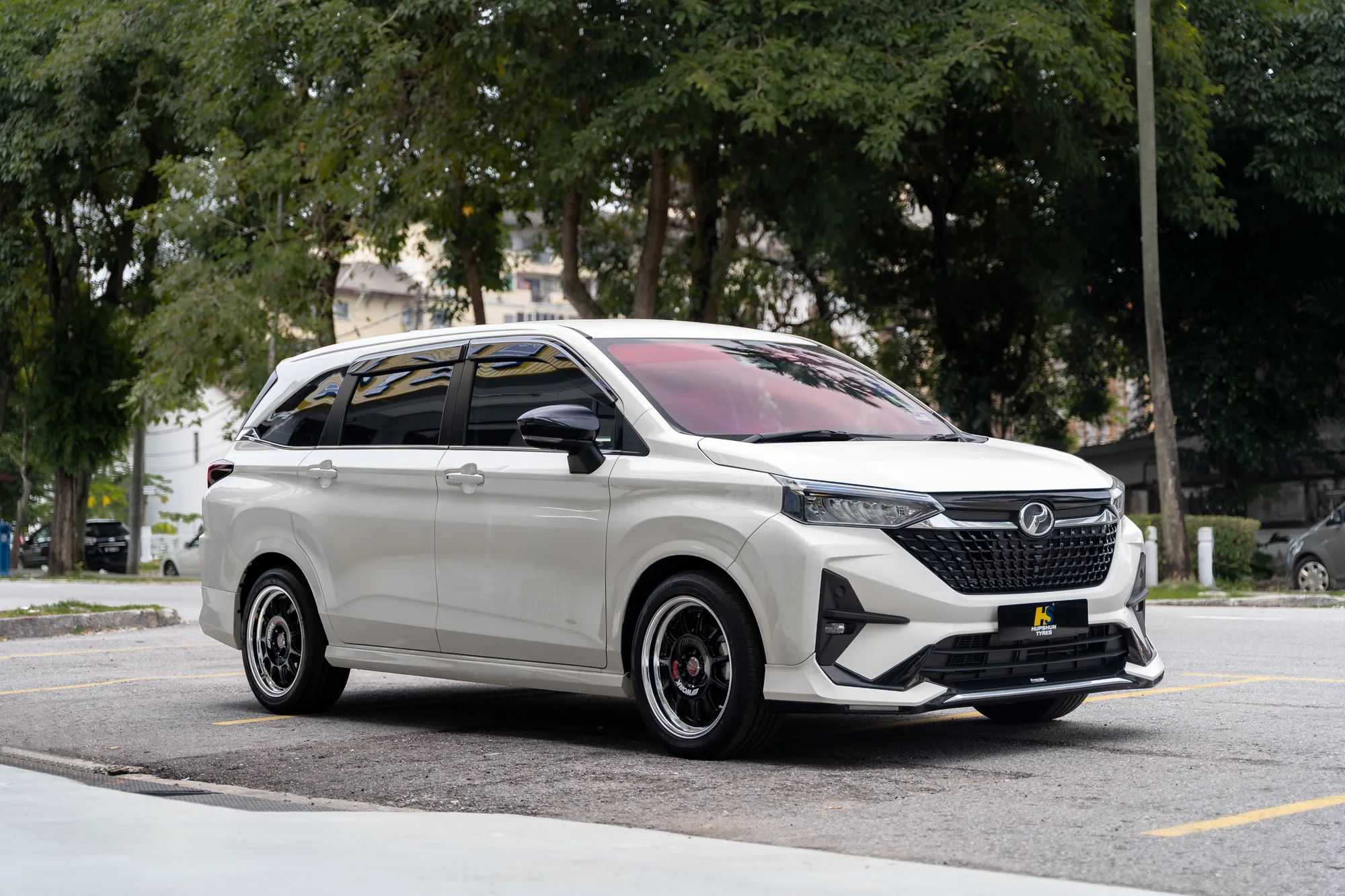 Work Emotion RS11 on Perodua Alza 2nd gen (D27A)
