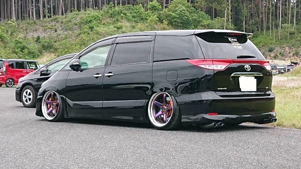 Work Emotion T5R 2P on Toyota Estima XR50, photo 3