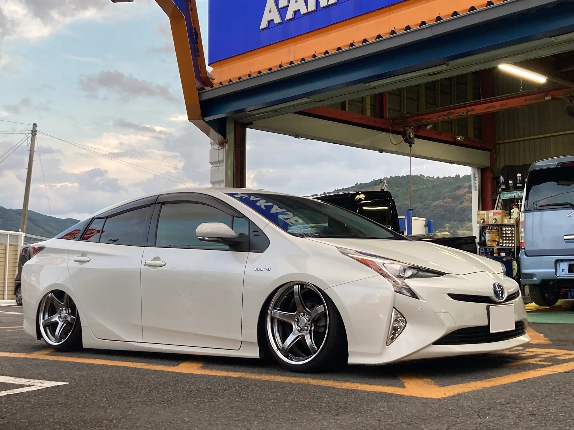 Work Emotion T5R 2P on Toyota Prius XW30, photo 7