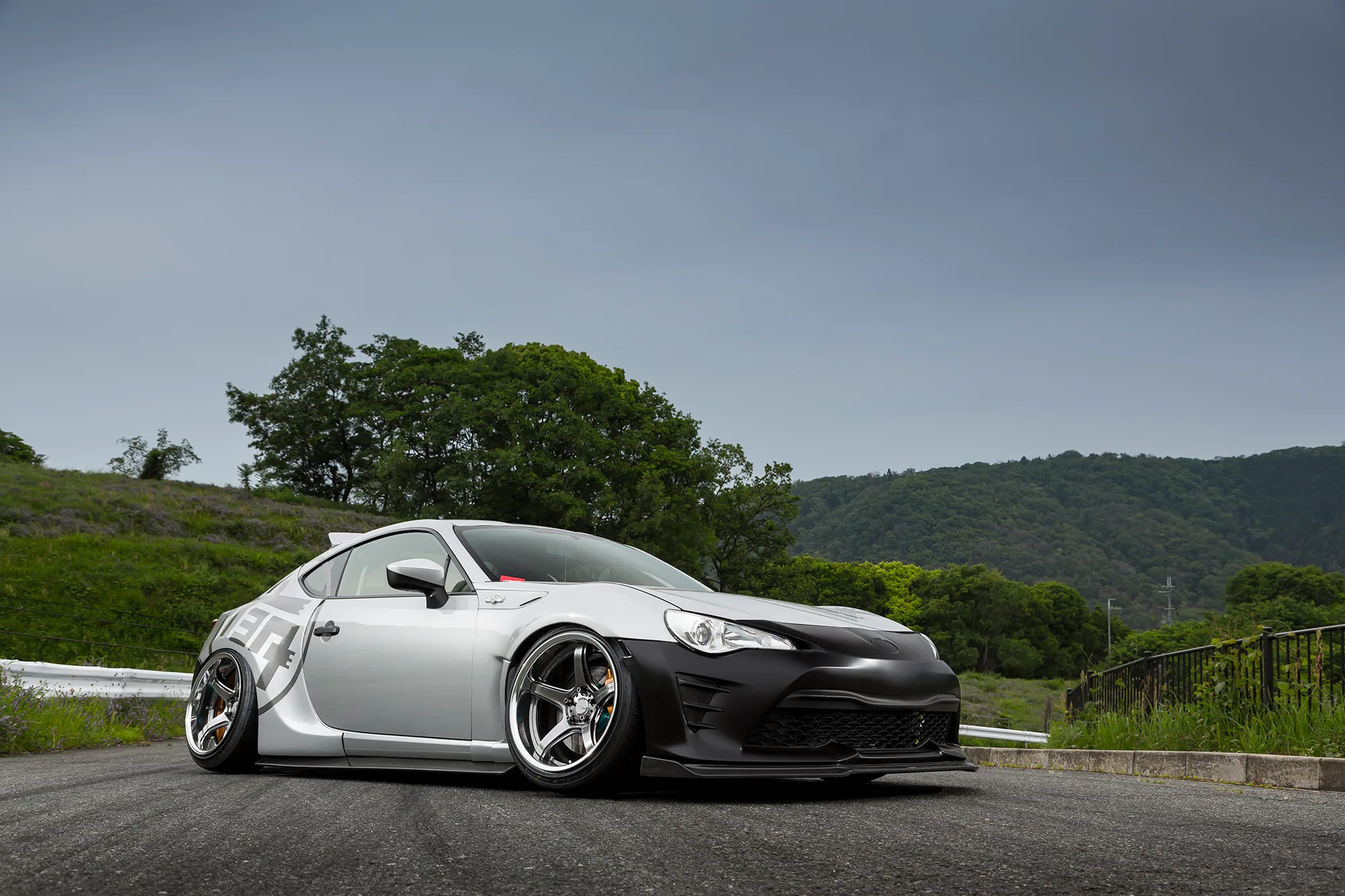 Work Emotion T5R 2P on Toyota 86 ZN6.1