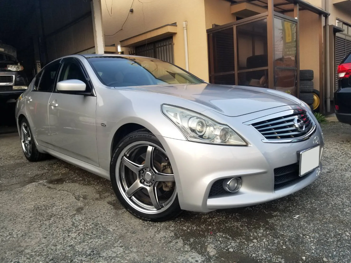 Work Emotion T5R 2P on Nissan Skyline V37, photo 3