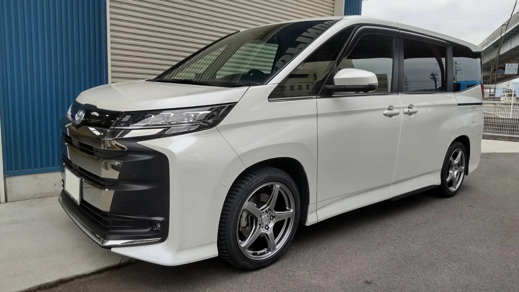 Work Emotion T5R