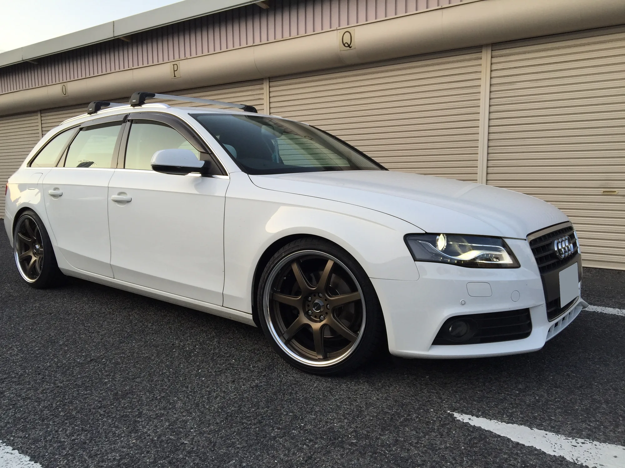 Work Emotion T7R on Audi A4 B8.1