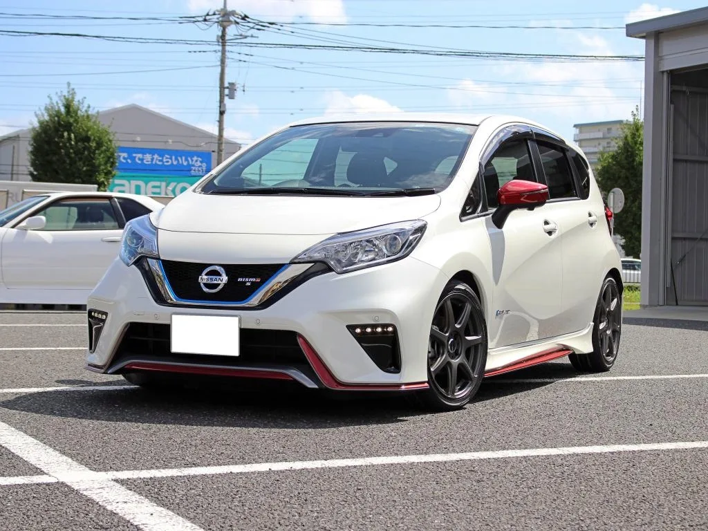 Work Emotion T7R on Nissan Note E12, photo 2