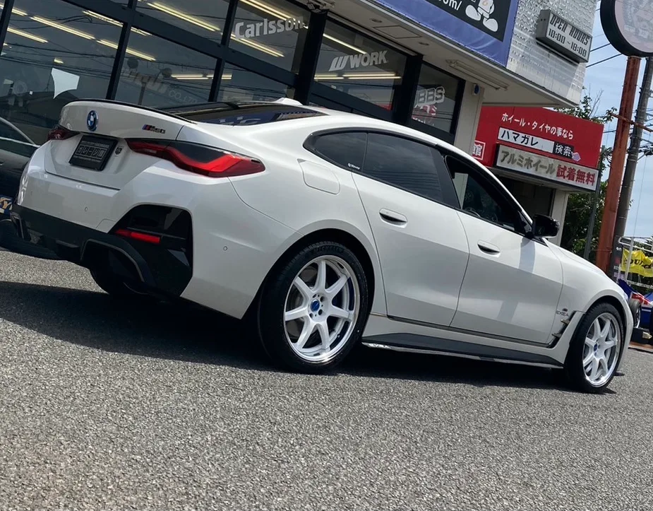 Work Emotion T7R2P on BMW i4 G26
