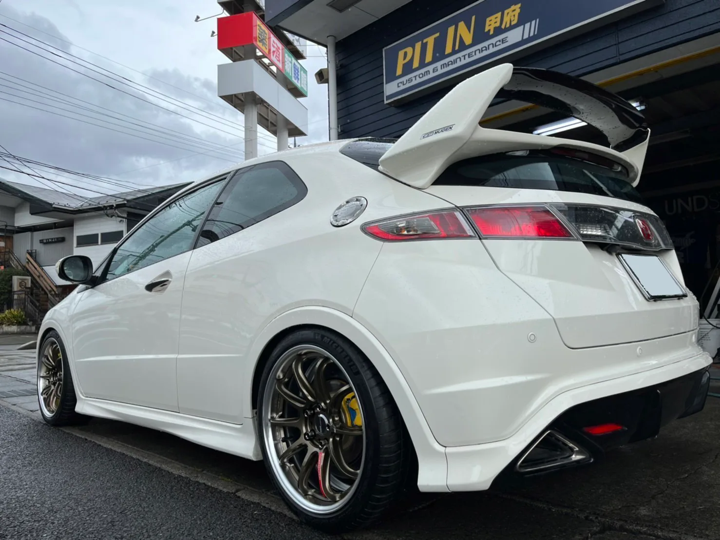 Work Emotion ZR10 2P on Honda Civic 8th gen (FA/FD/FN).1