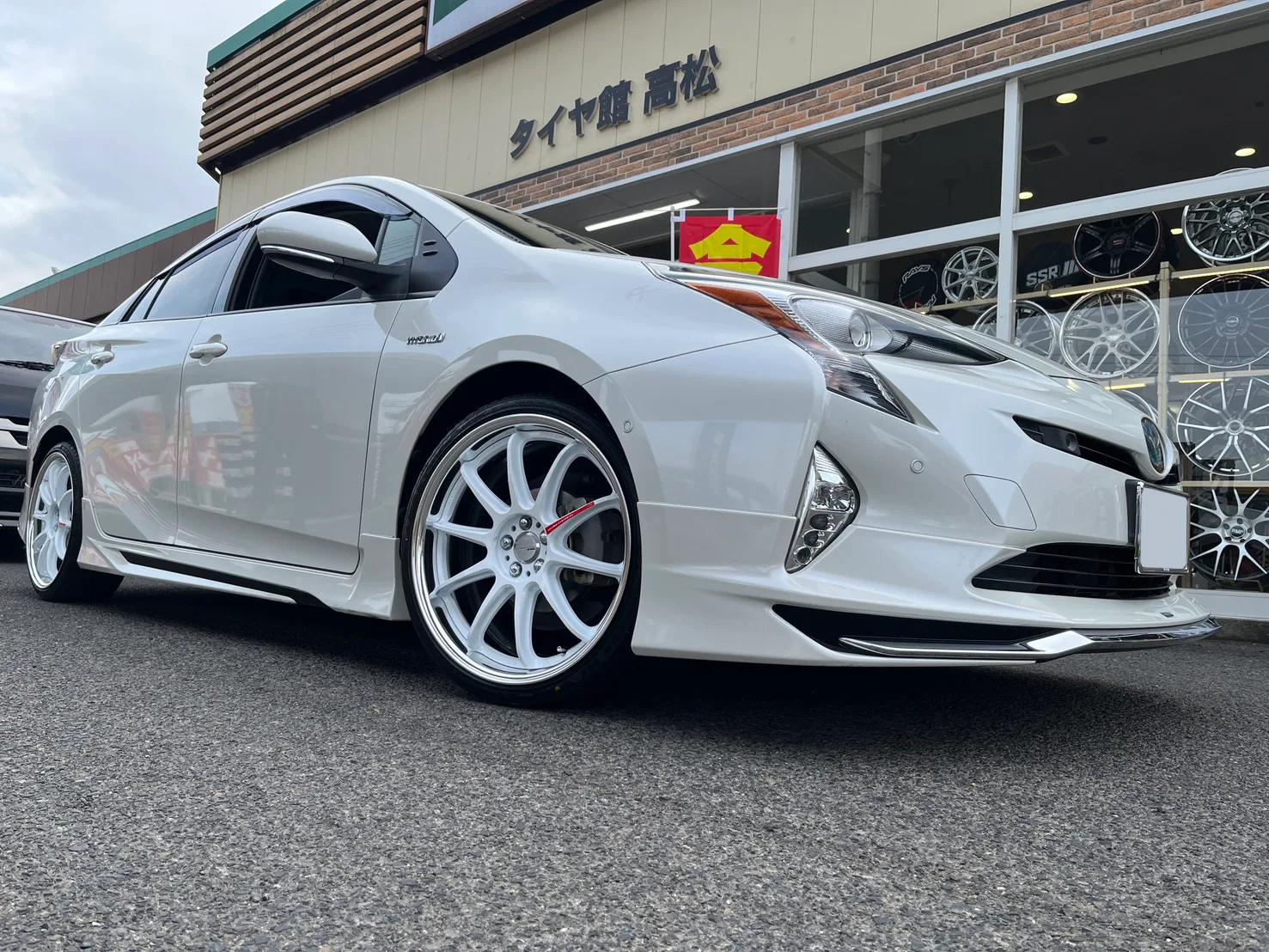 Work Emotion ZR10 2P on Toyota Prius XW50, photo 3