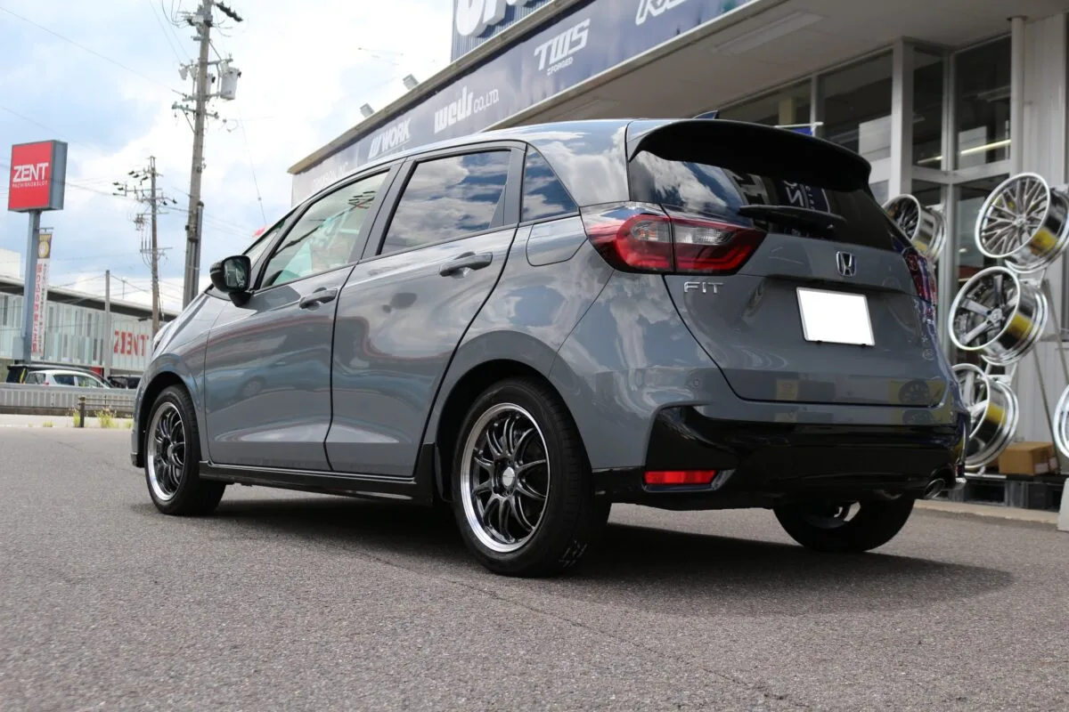 Work Emotion ZR10 on Honda Fit GR