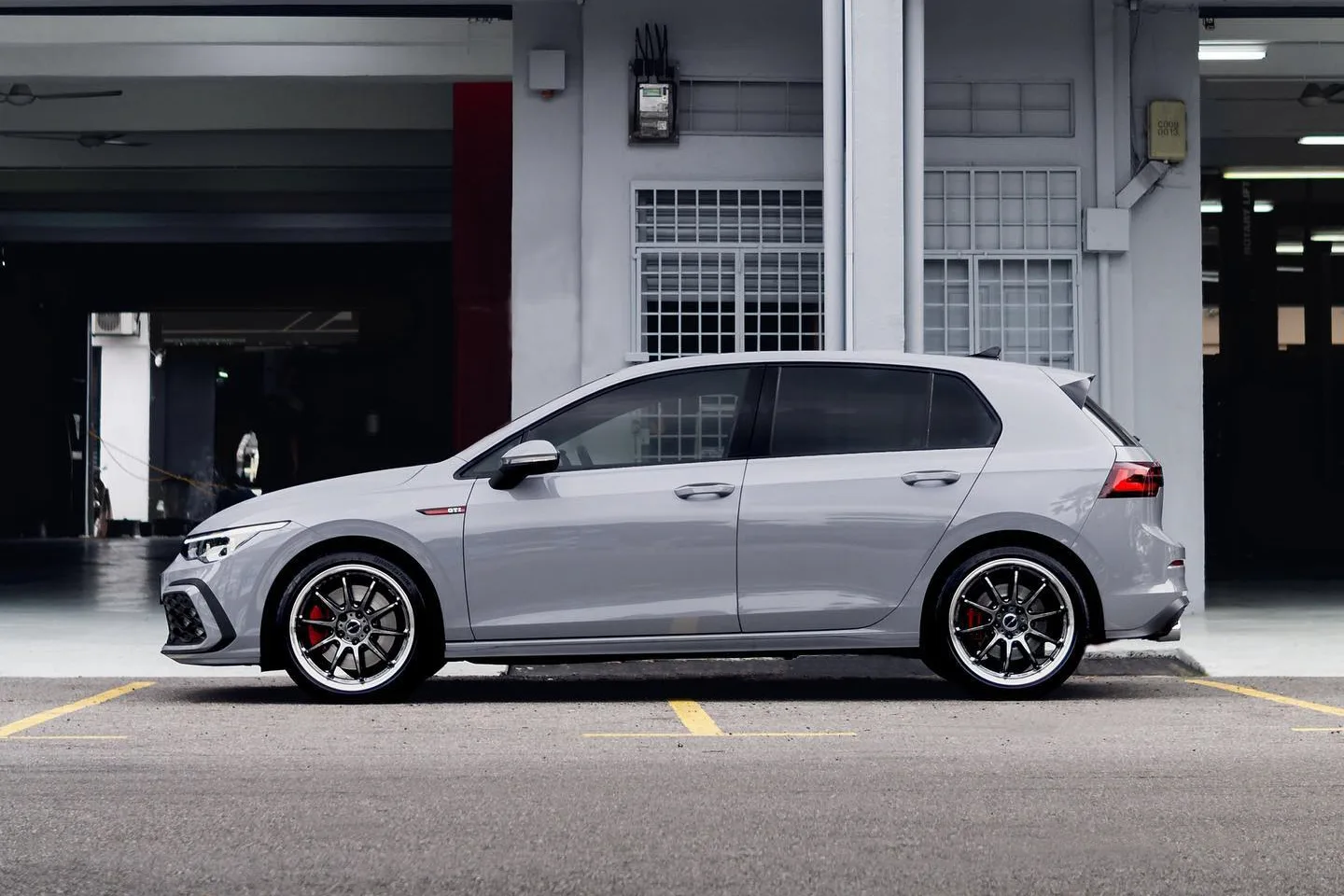 Work Emotion ZR10 on Volkswagen Golf Mk8 (Typ CD).1
