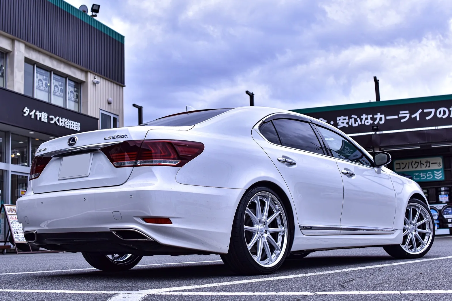 Work Gnosis AE201 on Lexus LS XF40, photo 2