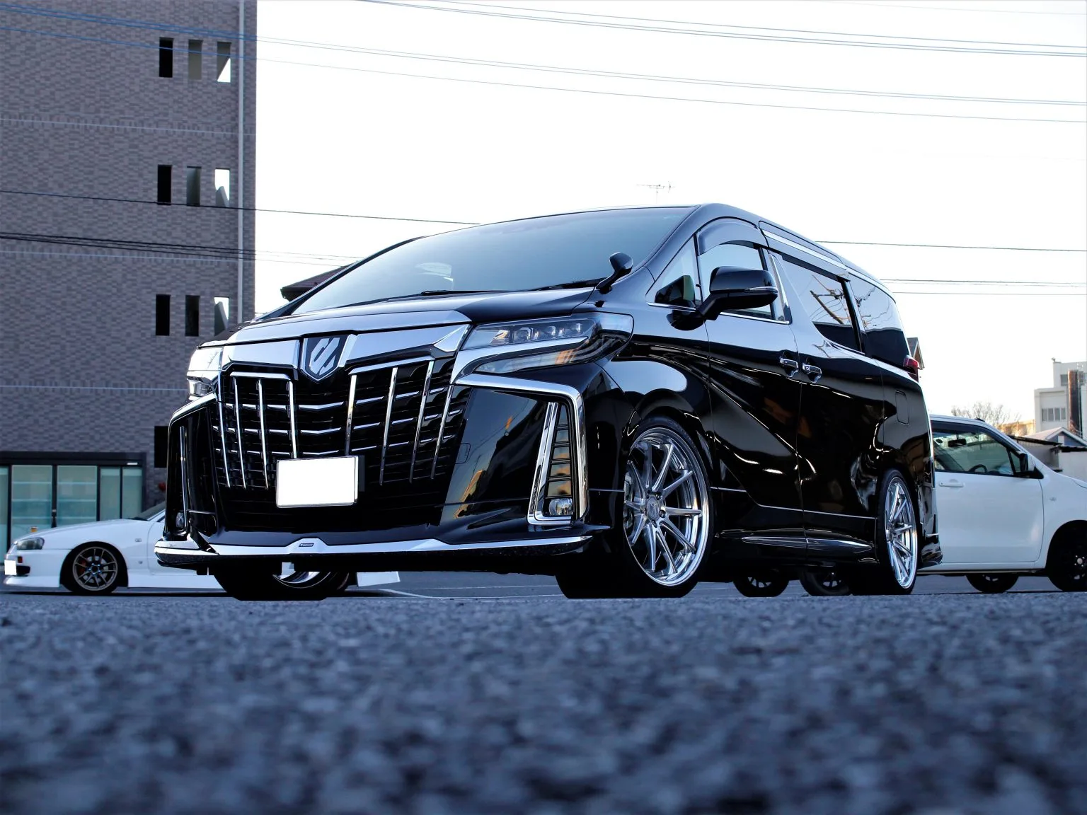 Work Gnosis CV201 on Toyota Alphard AH30.1, photo 3