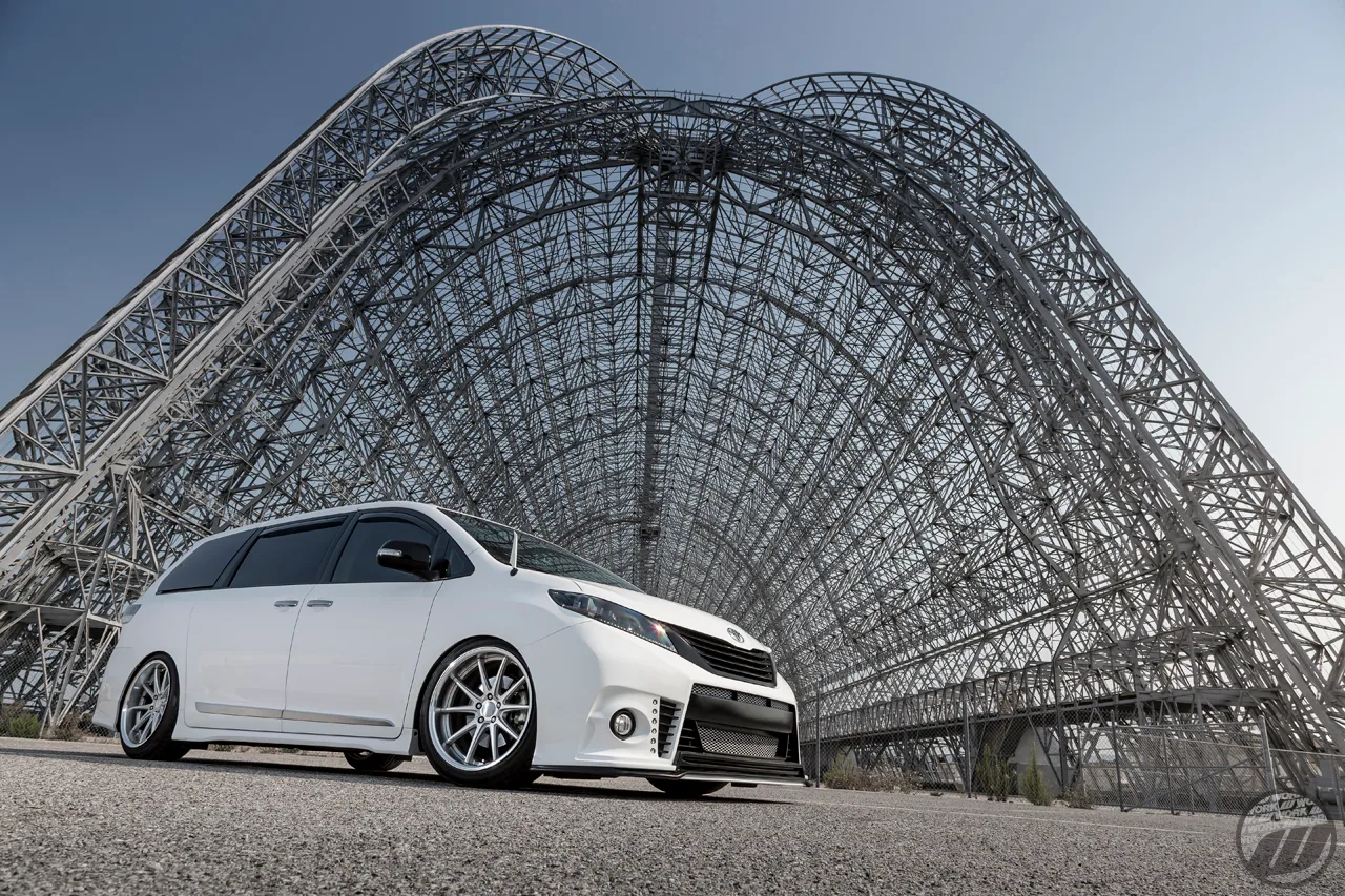 Work Gnosis CV201 on Toyota Sienna XL30.1, photo 2