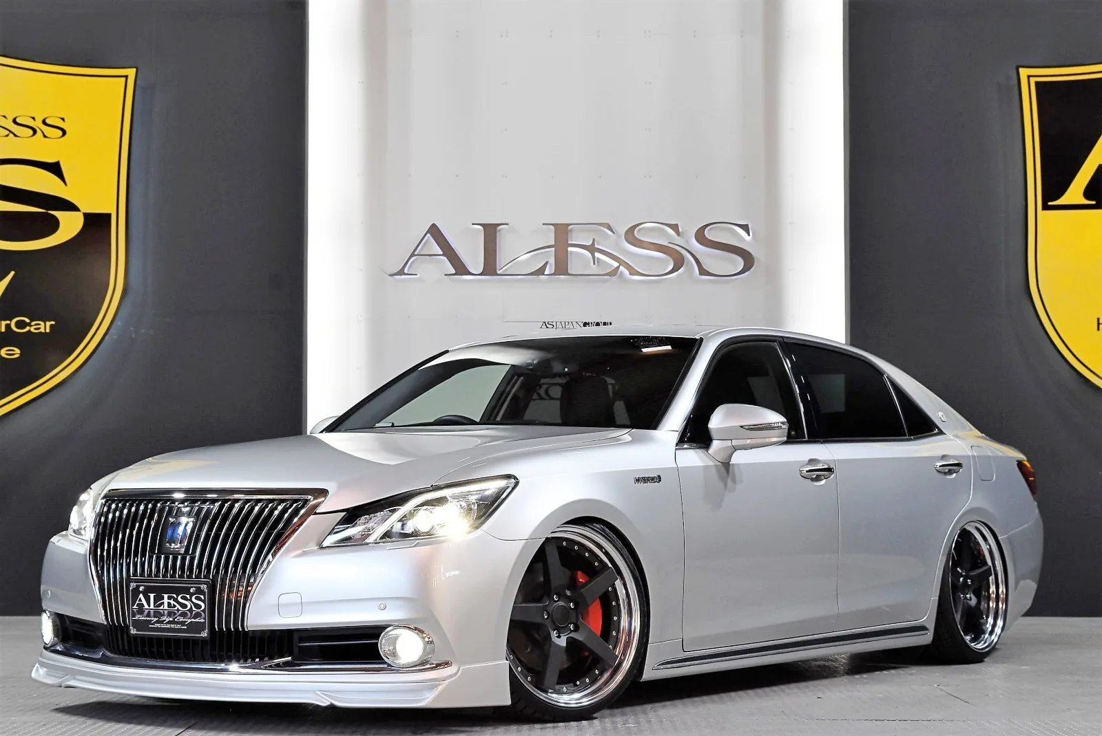 Work Gnosis GR203 on Toyota Crown Majesta S210