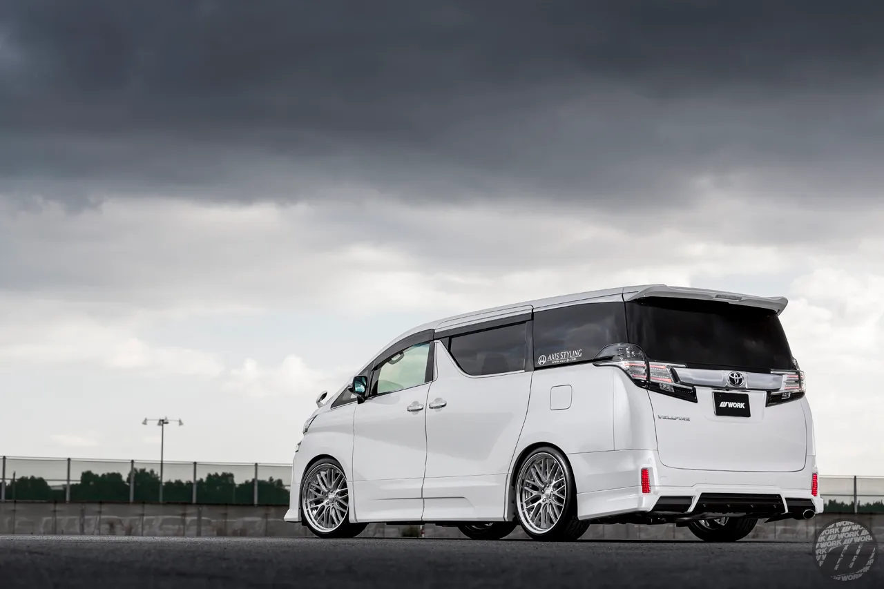 Work Gnosis GR204 on Toyota Vellfire AH30, photo 9
