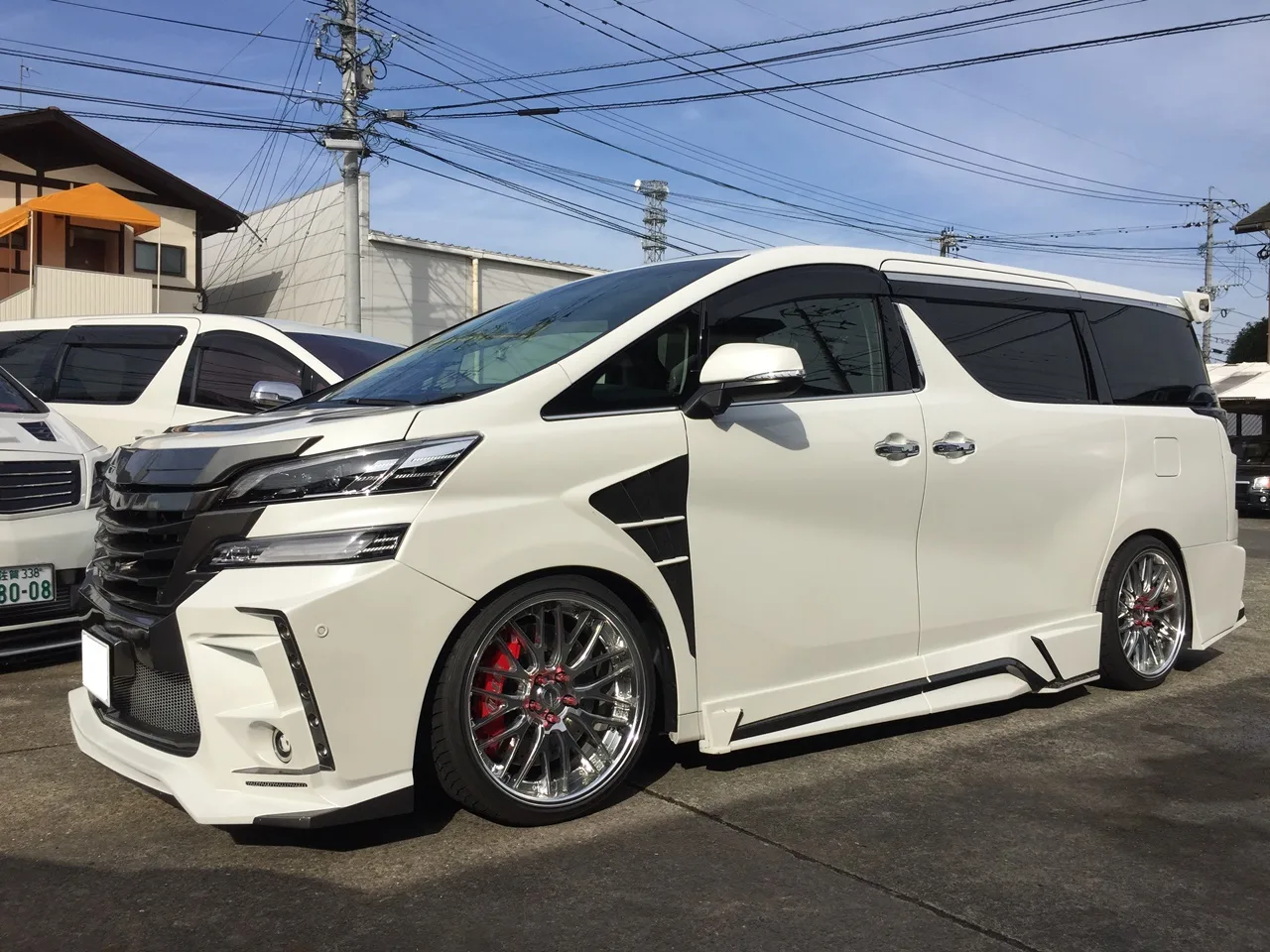 Work Gnosis GR204 on Toyota Vellfire AH30