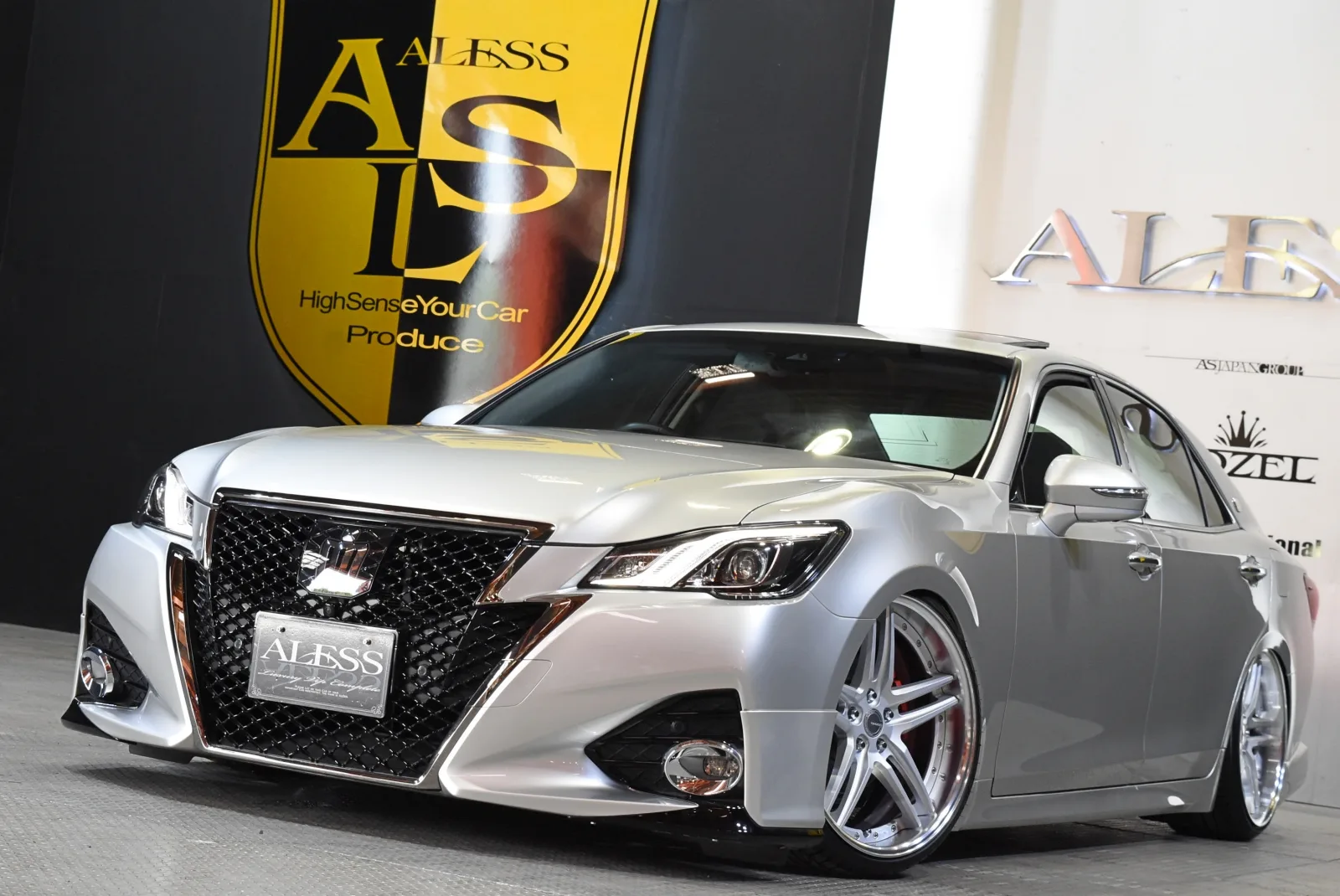 Work Gnosis GR205 on Toyota Crown S210