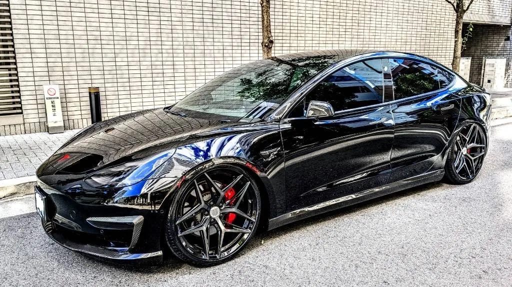 Work Gnosis IS205 on Tesla Model S Original (2012-2016), photo 3