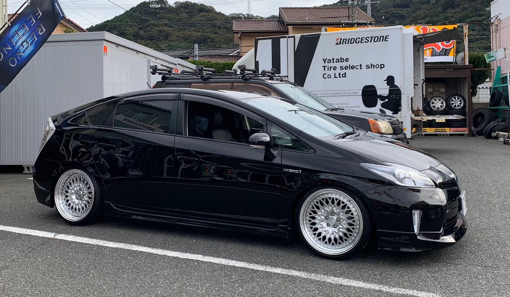 Work Gran Seeker CCX on Toyota Prius XW30