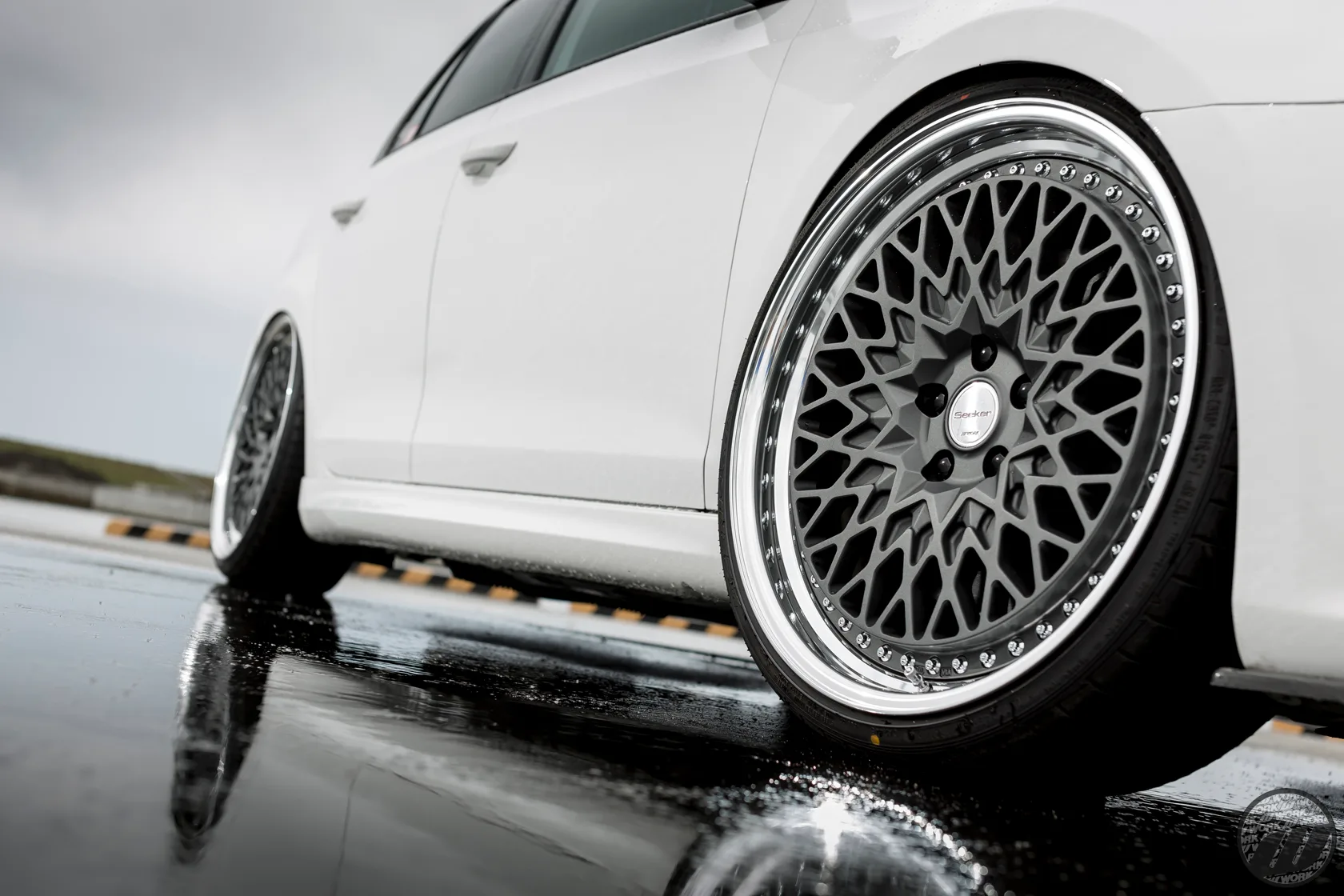 Work Gran Seeker CCX on Volkswagen Golf Mk6 (Typ 5K), photo 2