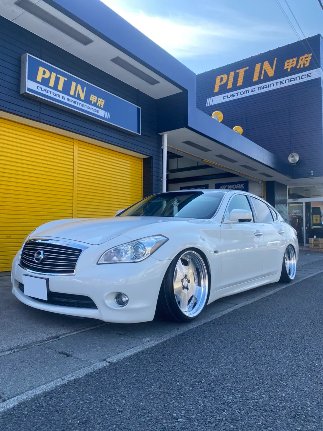 Work Lanvec LD1 on Nissan Fuga Y51