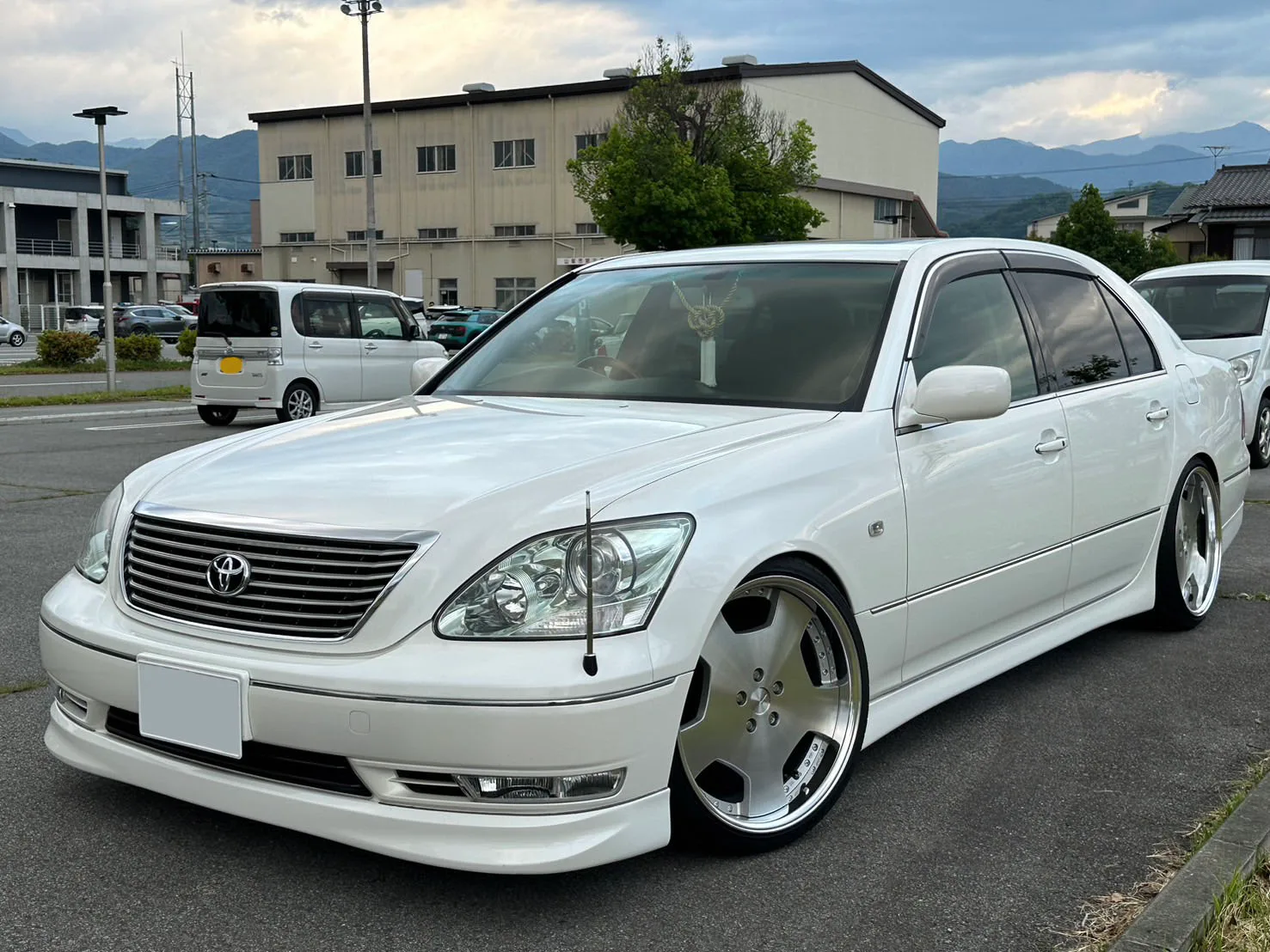 Work Lanvec Ldz on Toyota Celsior XF30