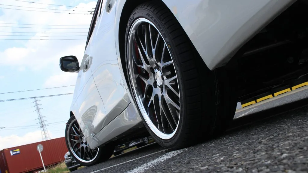 Work Lanvec LM1 on Nissan Skyline V37
