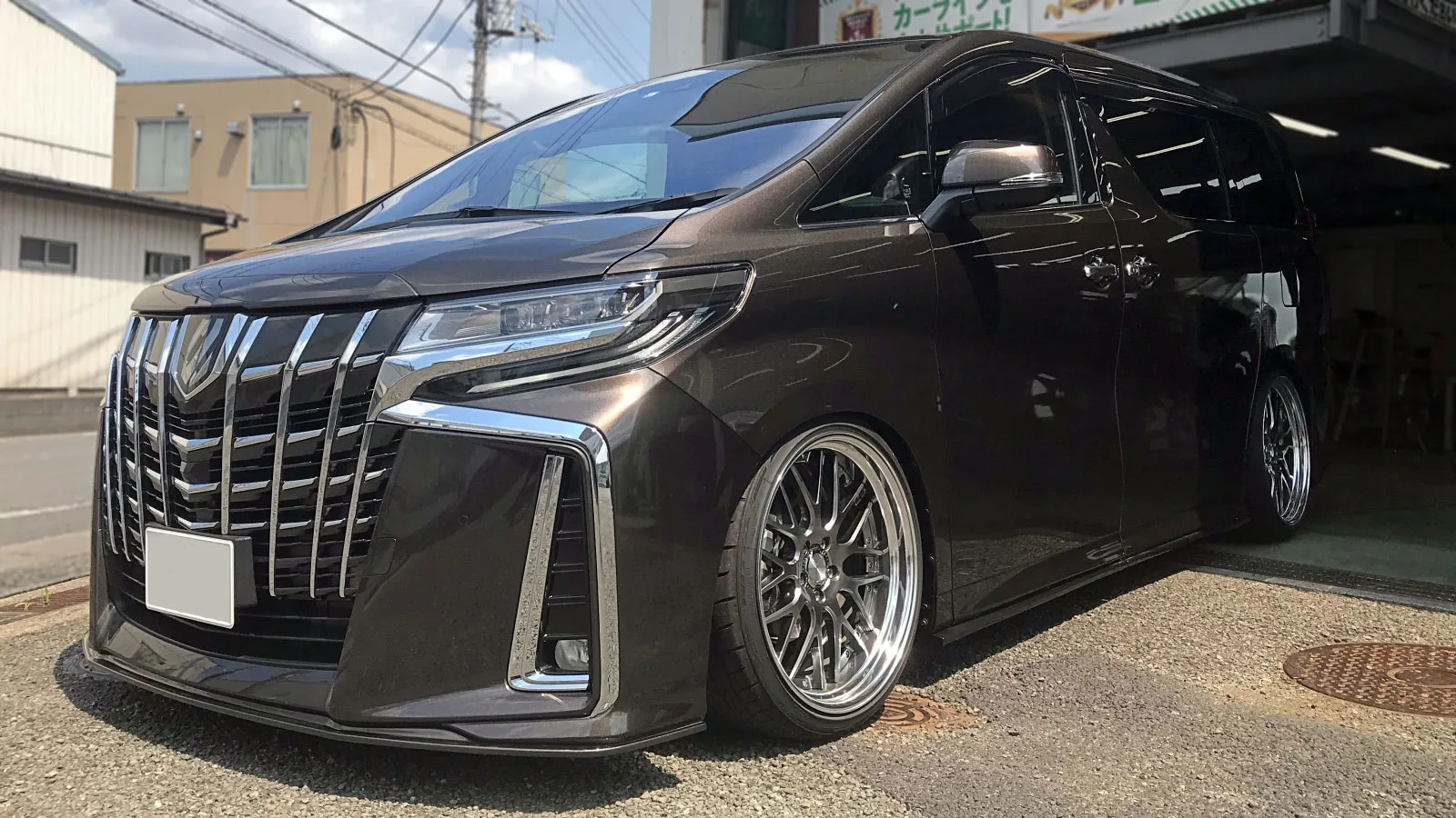 Work Lanvec LM1 on Toyota Alphard AH30.1, photo 2