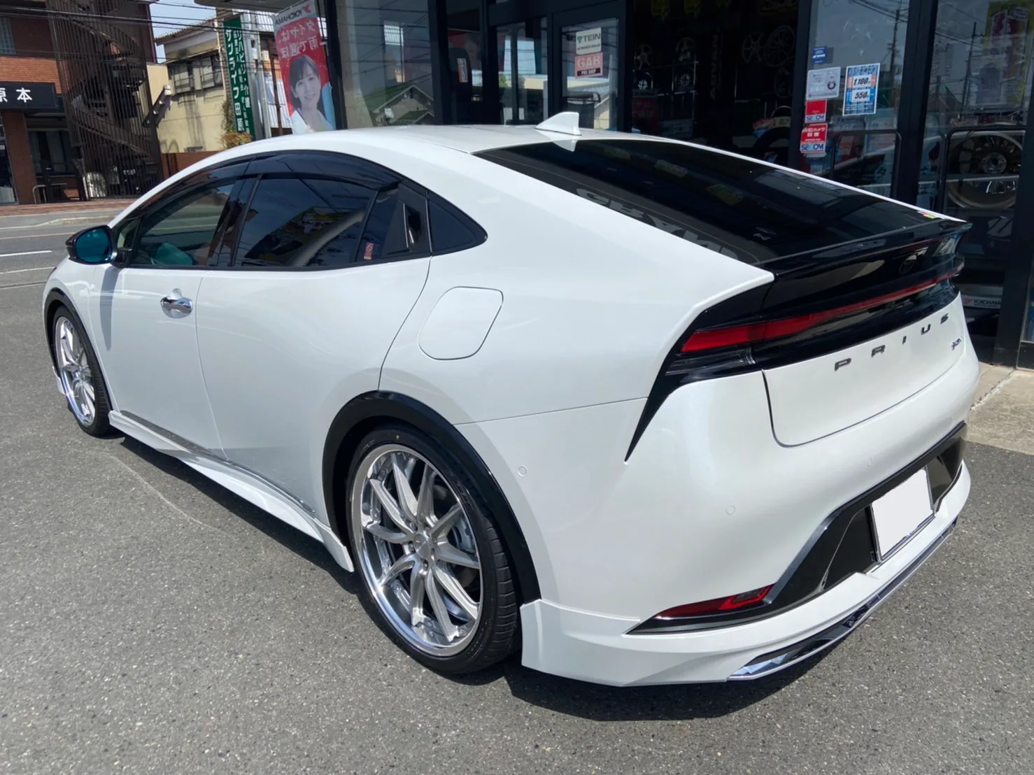 Work Lanvec LS10 on Toyota Prius XW60