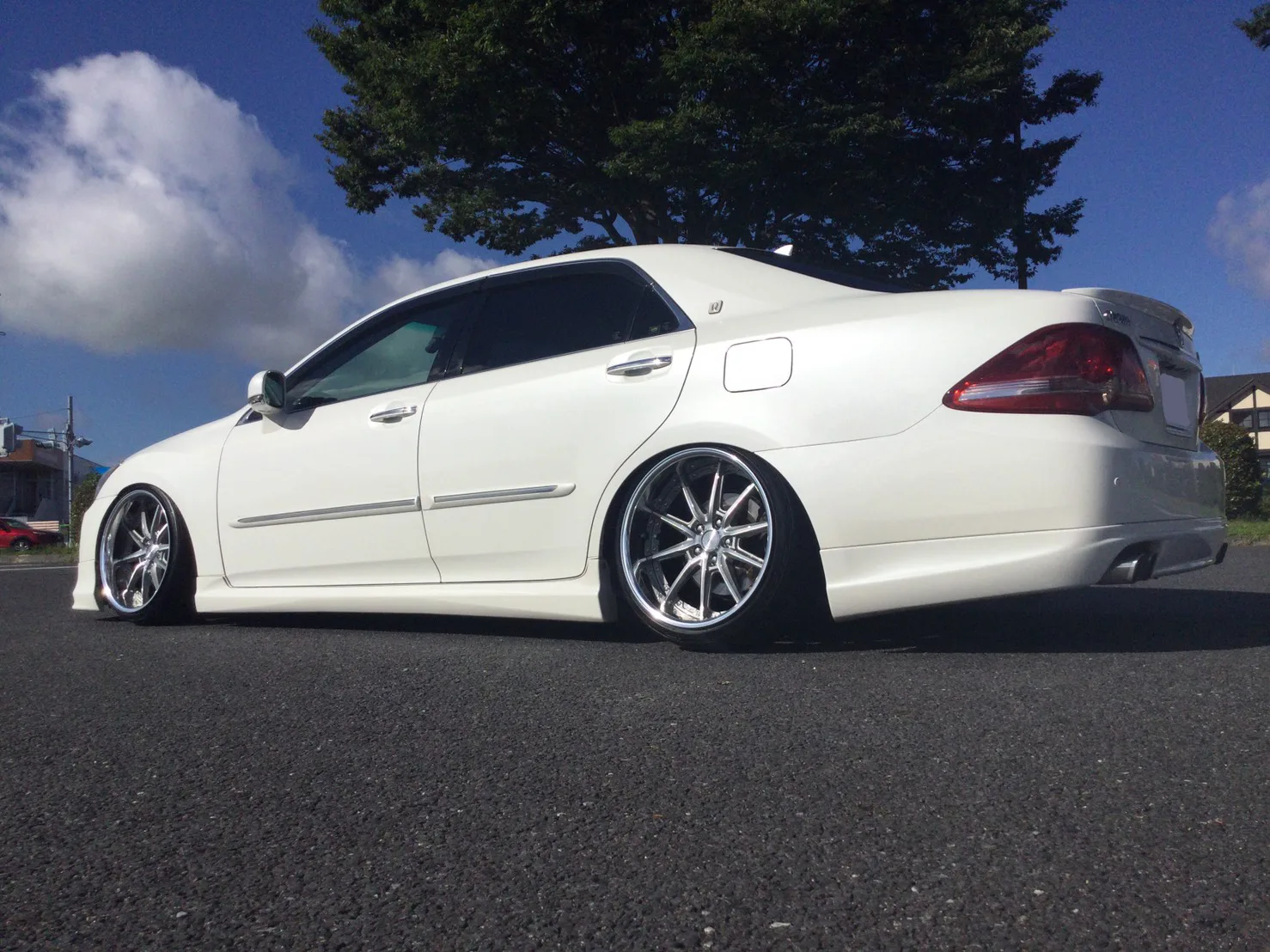 Work Lanvec LS10 on Toyota Crown S200