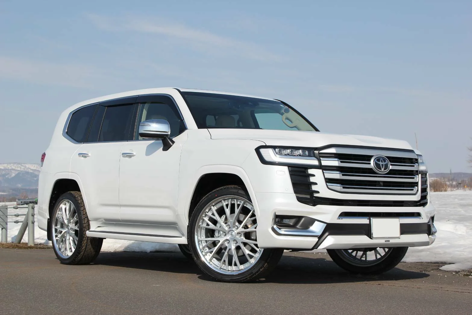 Work LS Vajra Suv on Toyota Land Cruiser J300