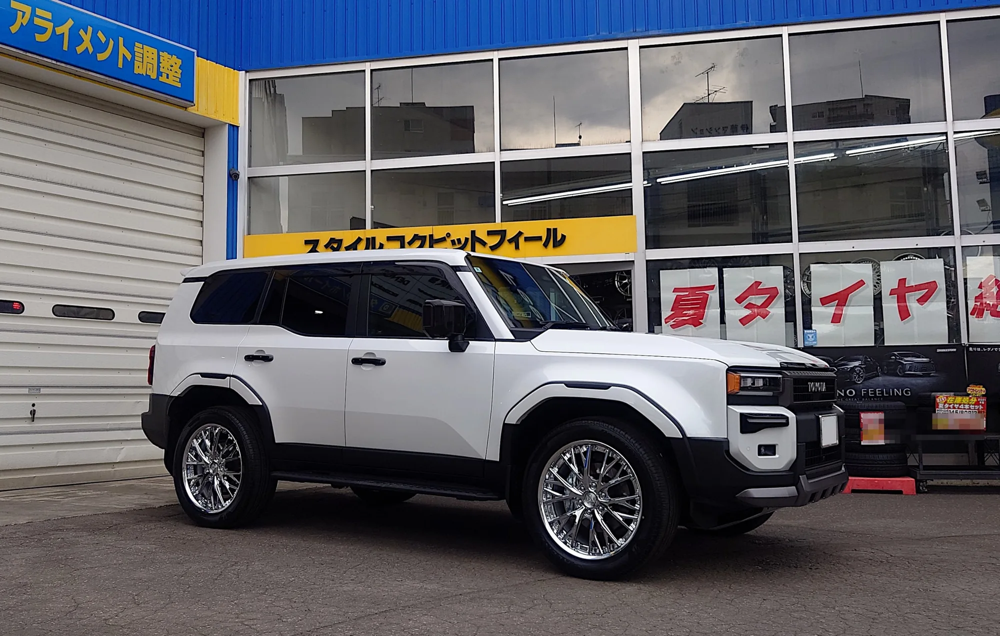 Work LS Vajra Suv on Toyota Land Cruiser J300, photo 7